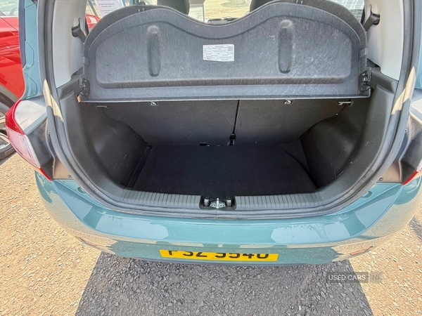 Hyundai i10 HATCHBACK in Down