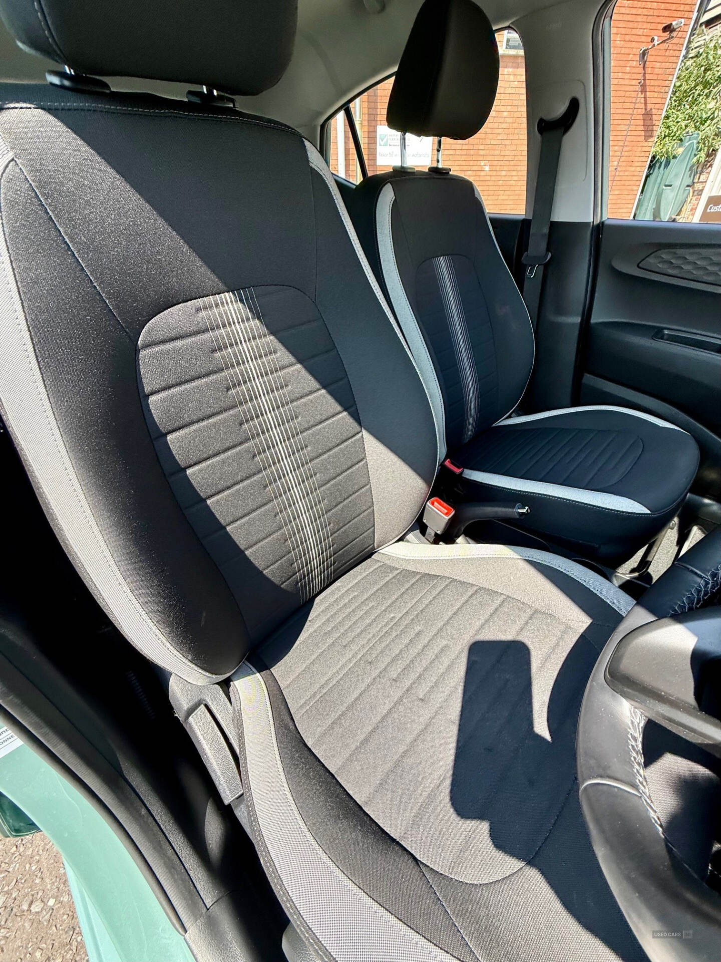 Hyundai i10 HATCHBACK in Down