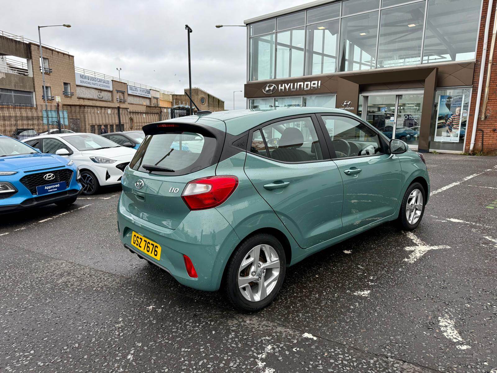 Hyundai i10 HATCHBACK in Down