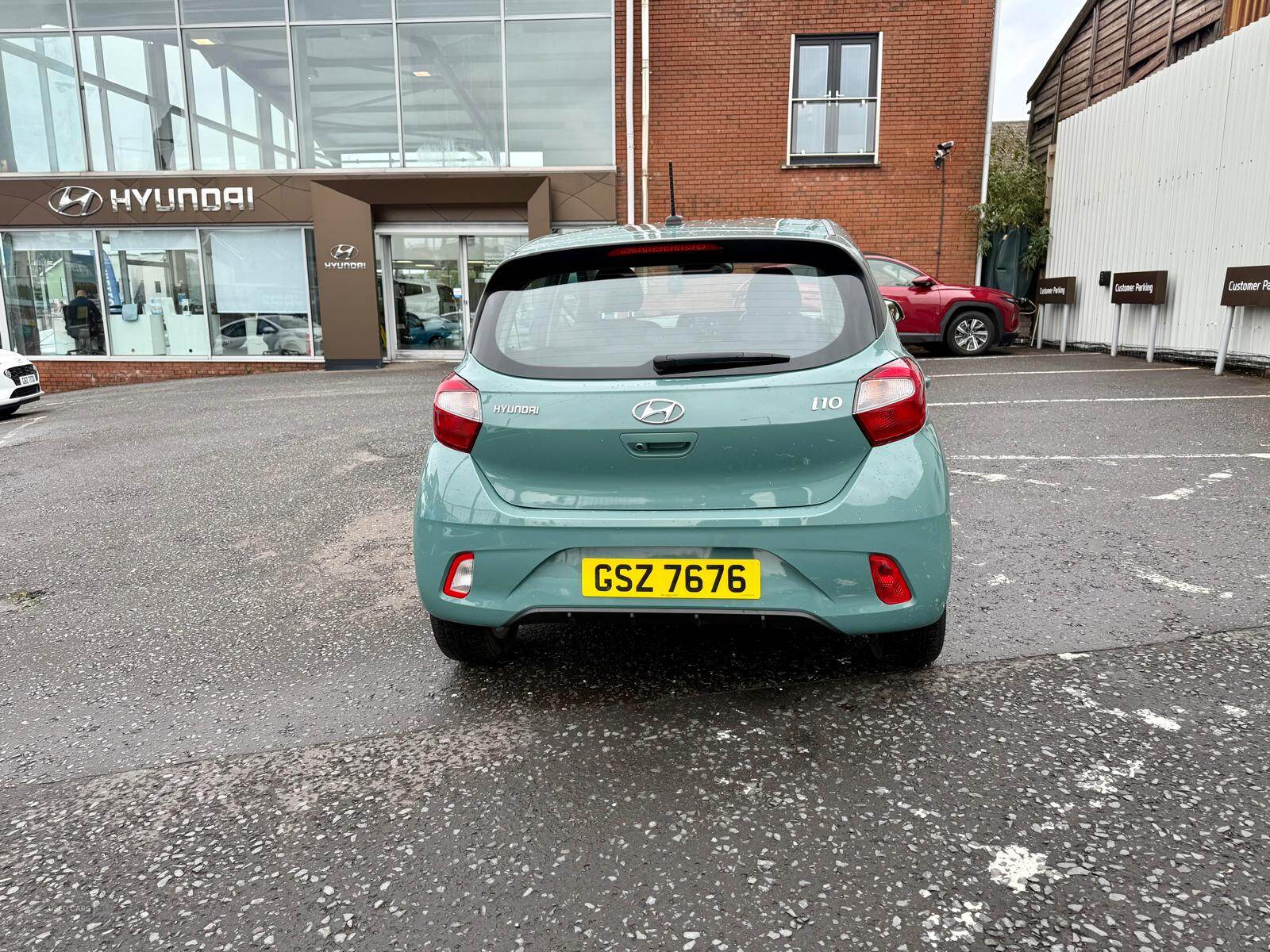 Hyundai i10 HATCHBACK in Down