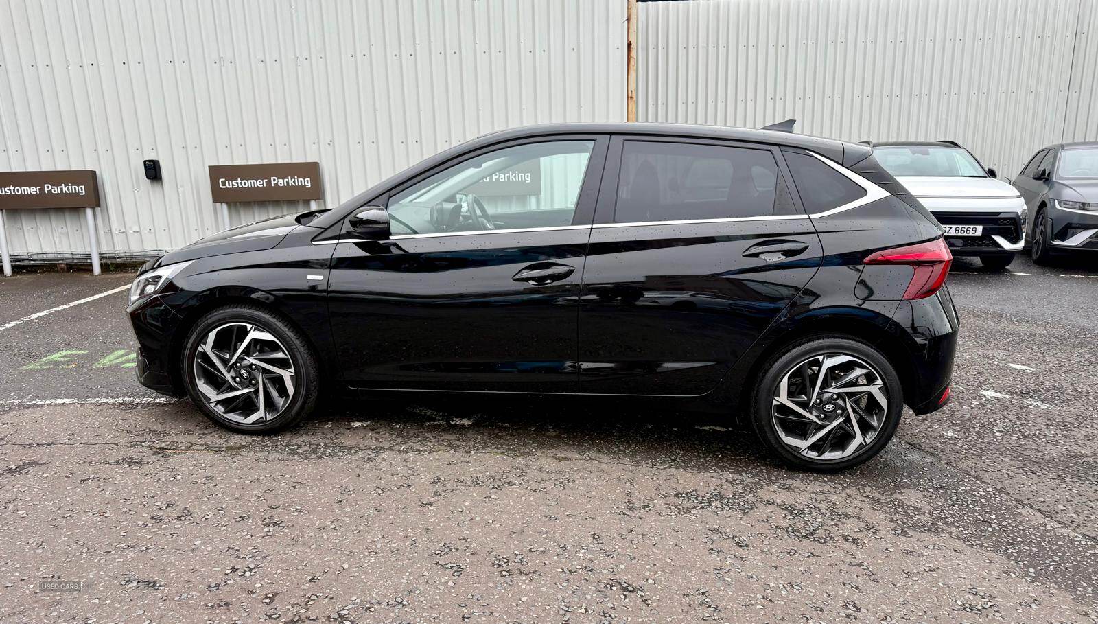 Hyundai i20 HATCHBACK in Down