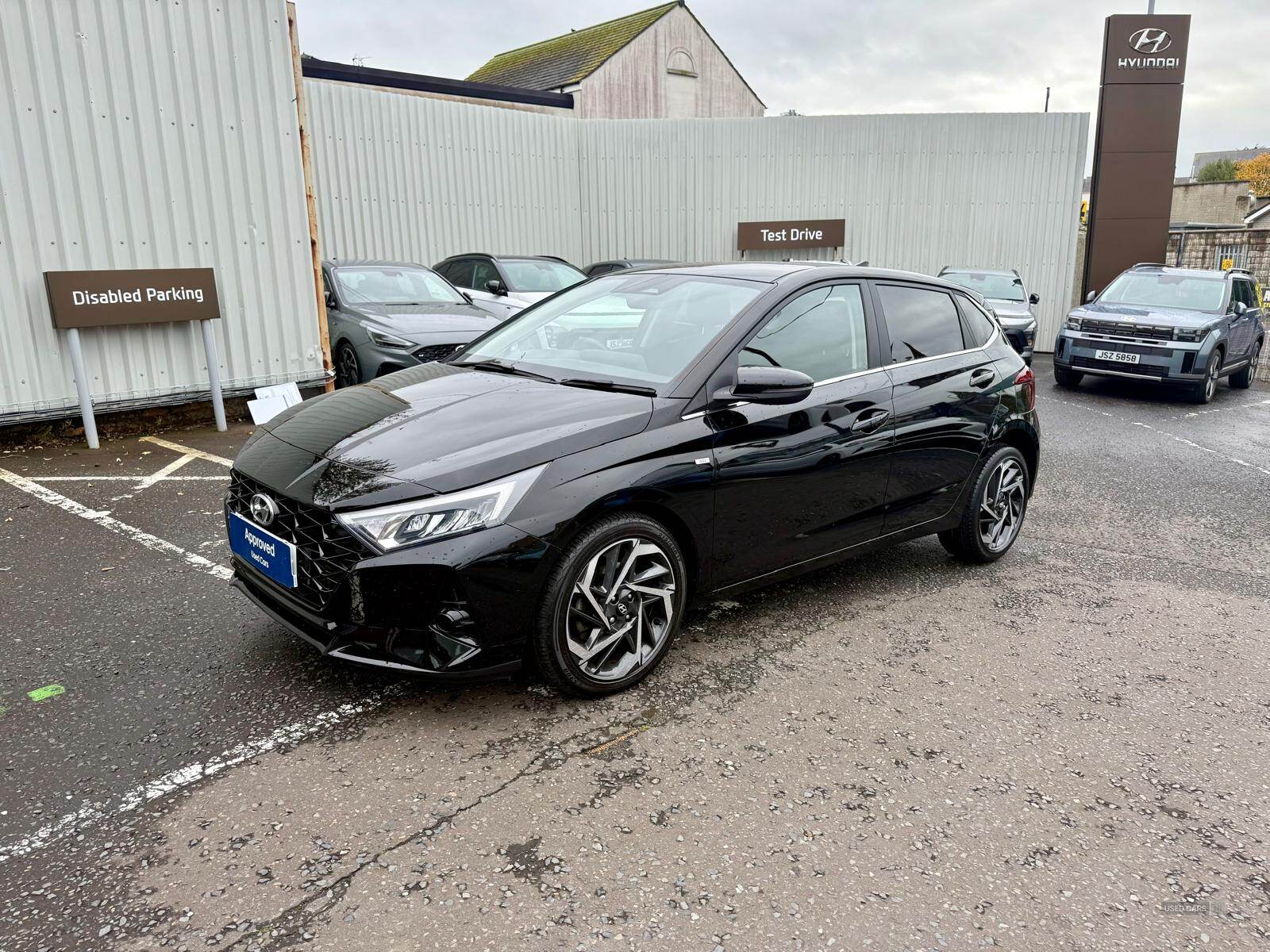 Hyundai i20 HATCHBACK in Down