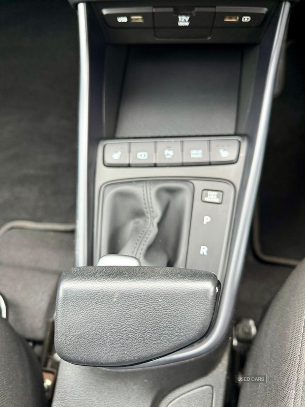 Hyundai i20 HATCHBACK in Down
