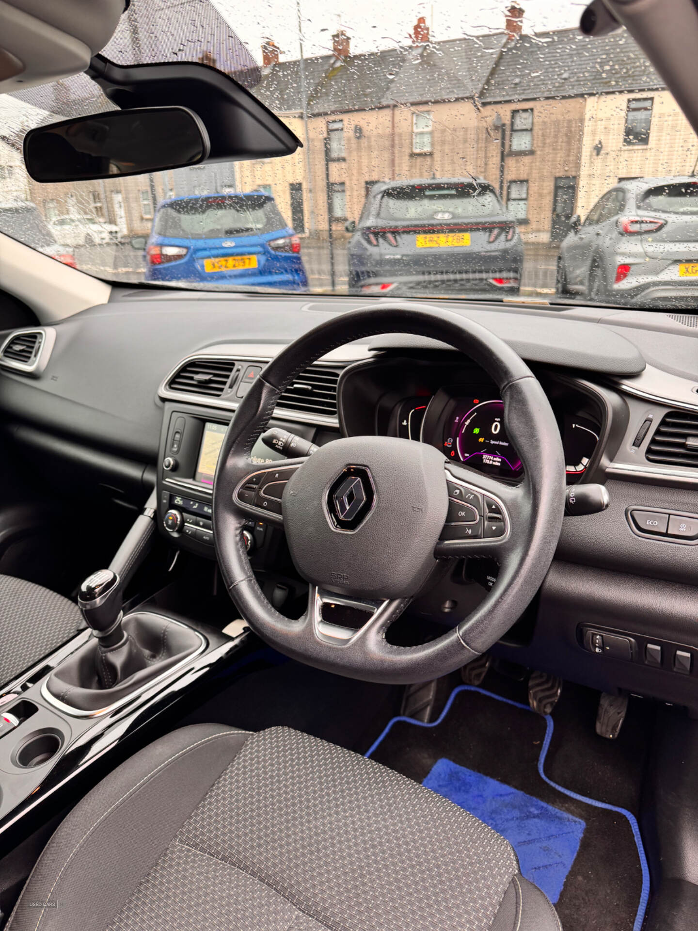 Car Thumbnail 5