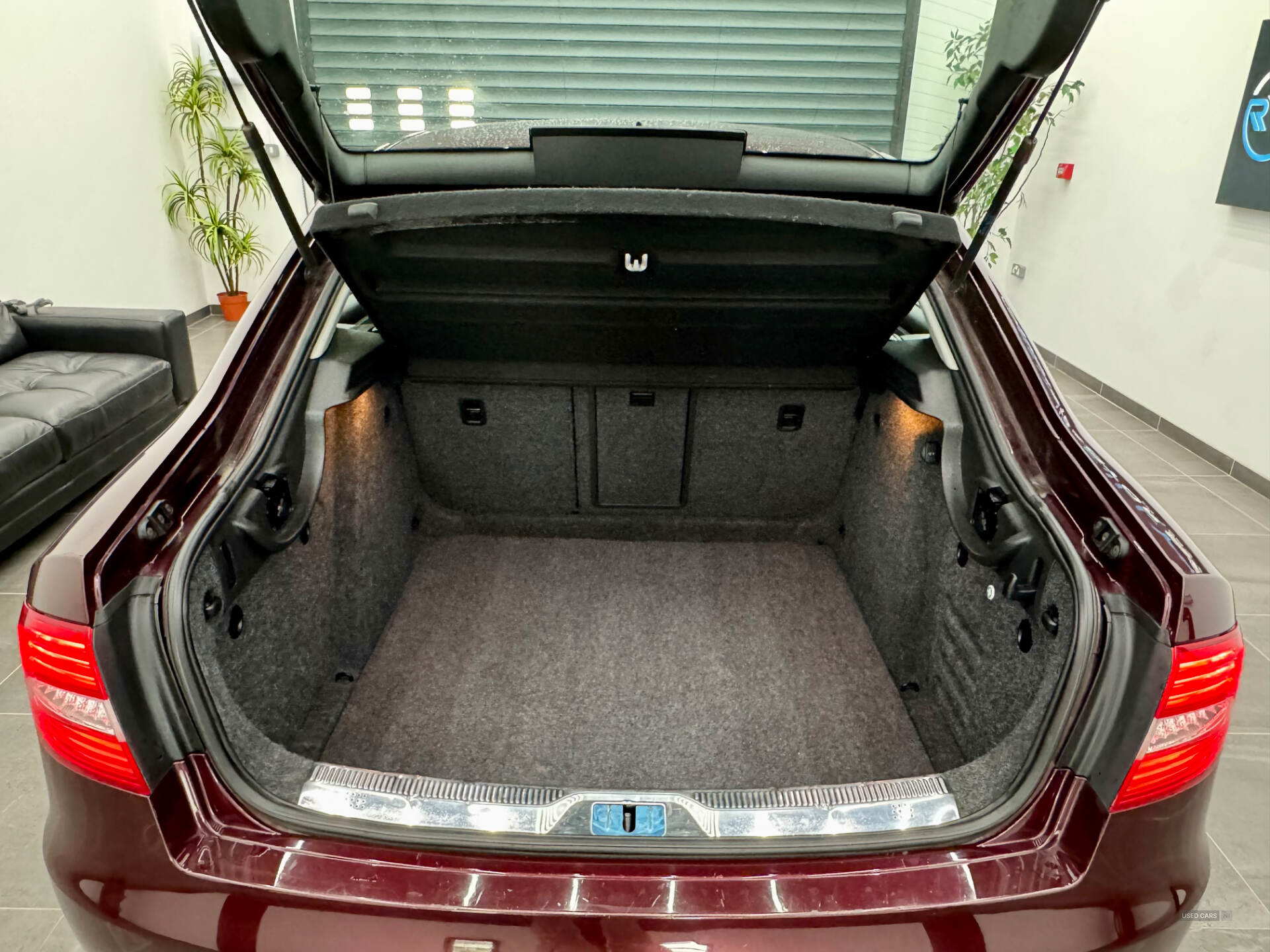 Skoda Superb DIESEL HATCHBACK in Derry / Londonderry