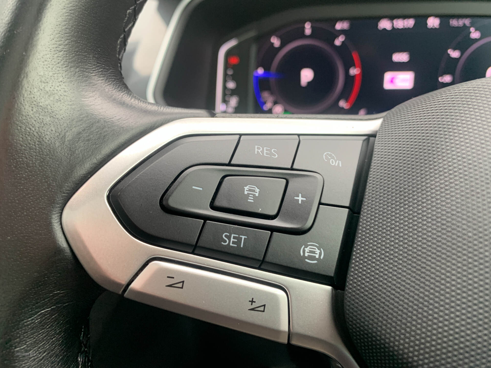 Car Thumbnail 14