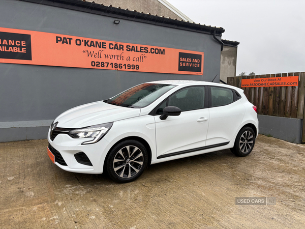 Renault Clio HATCHBACK in Derry / Londonderry