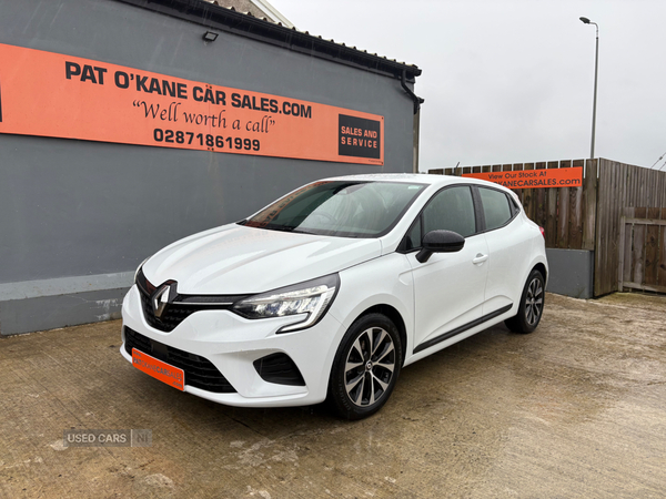 Renault Clio HATCHBACK in Derry / Londonderry