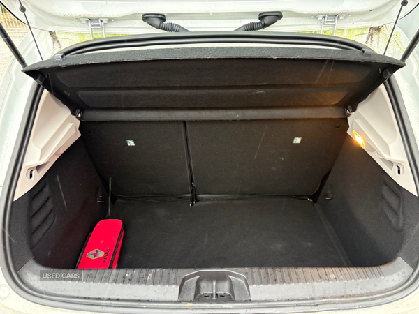 Renault Clio HATCHBACK in Derry / Londonderry