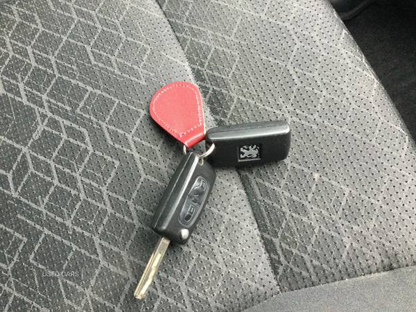 Peugeot 3008 DIESEL ESTATE in Derry / Londonderry