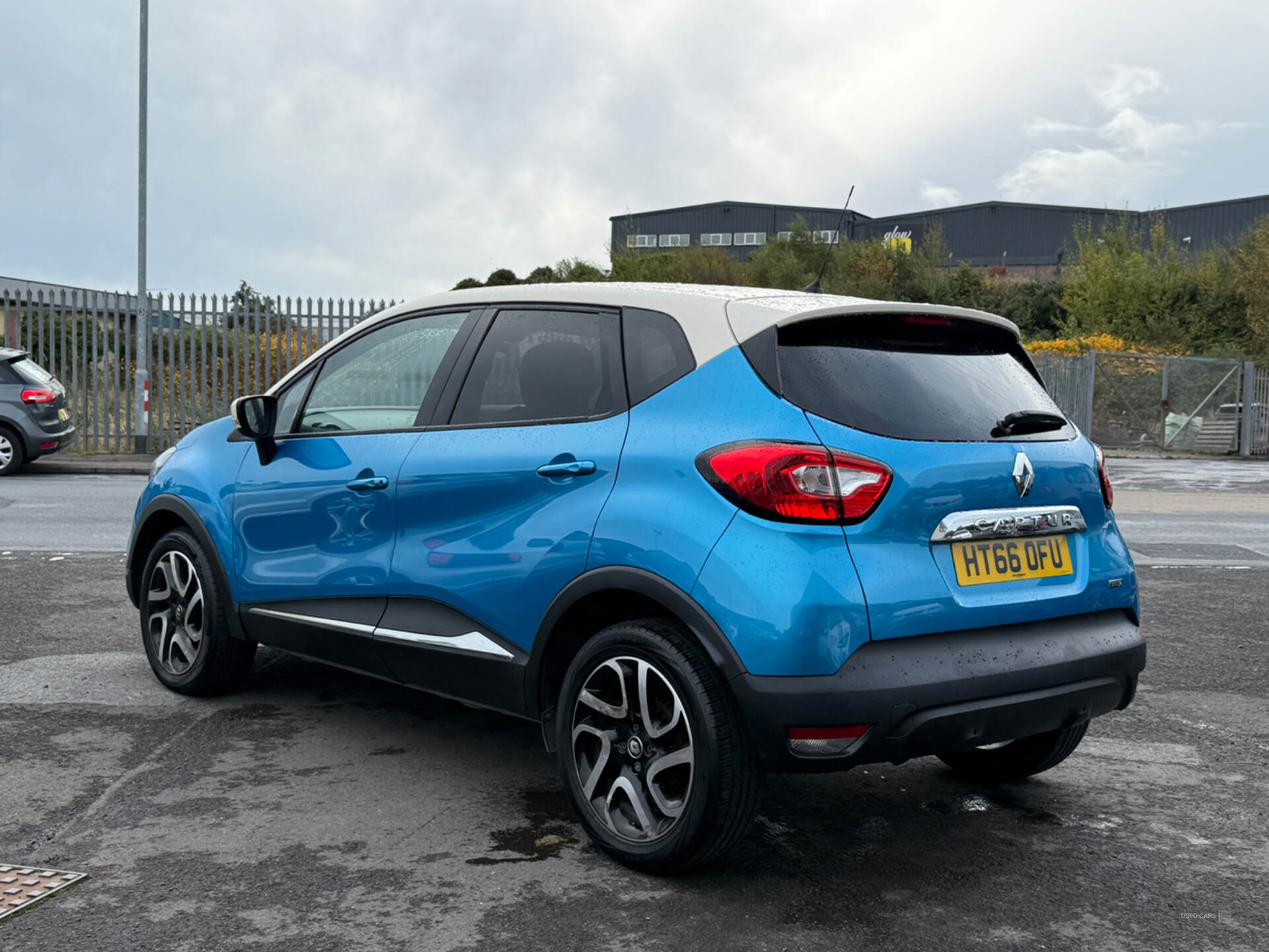 Car Thumbnail 5