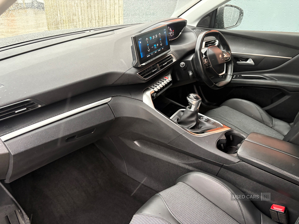 Peugeot 5008 5dr in Derry / Londonderry