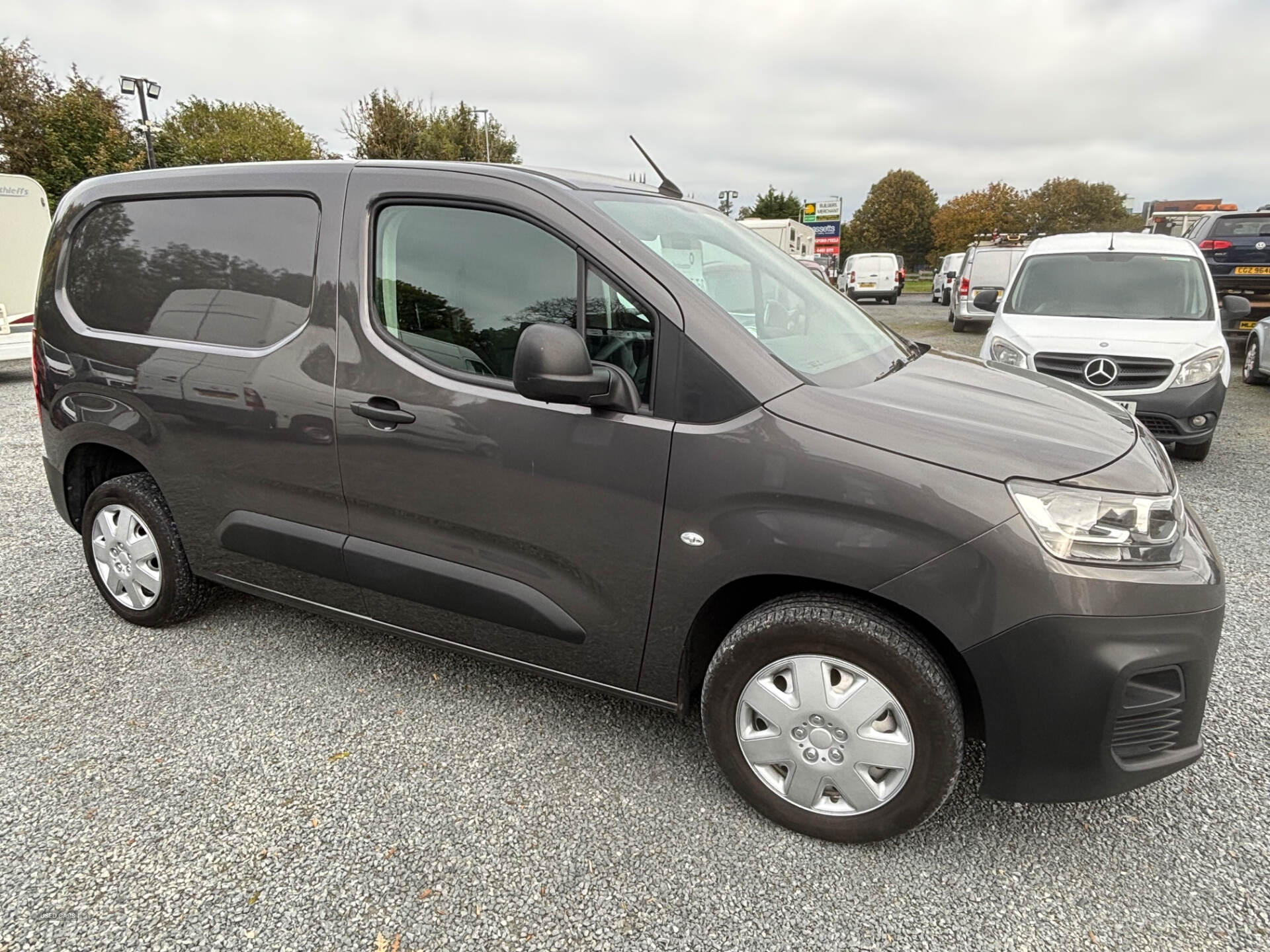 Main Car