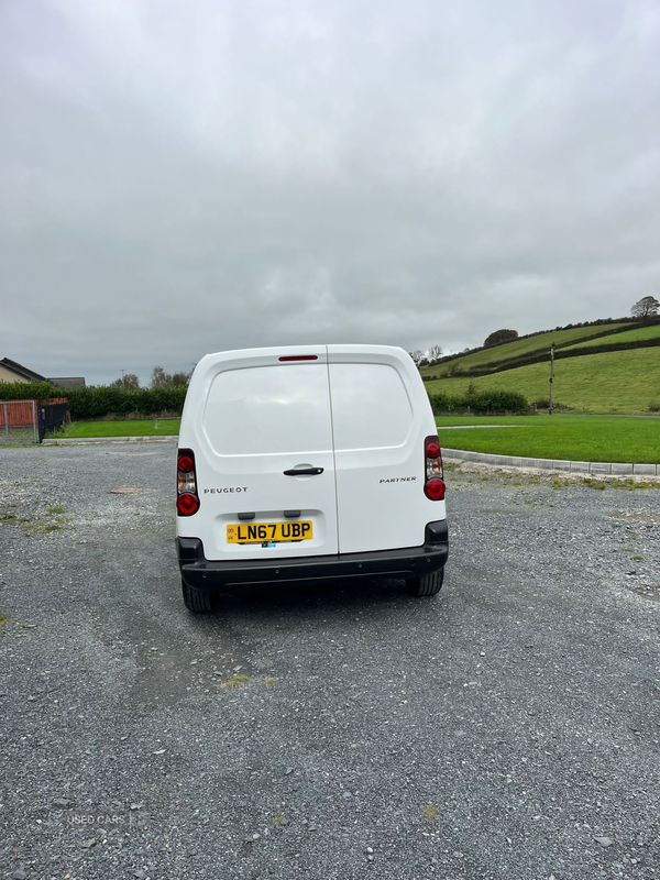 Peugeot Partner L1 DIESEL in Down
