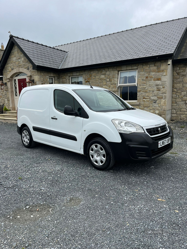 Peugeot Partner L1 DIESEL in Down