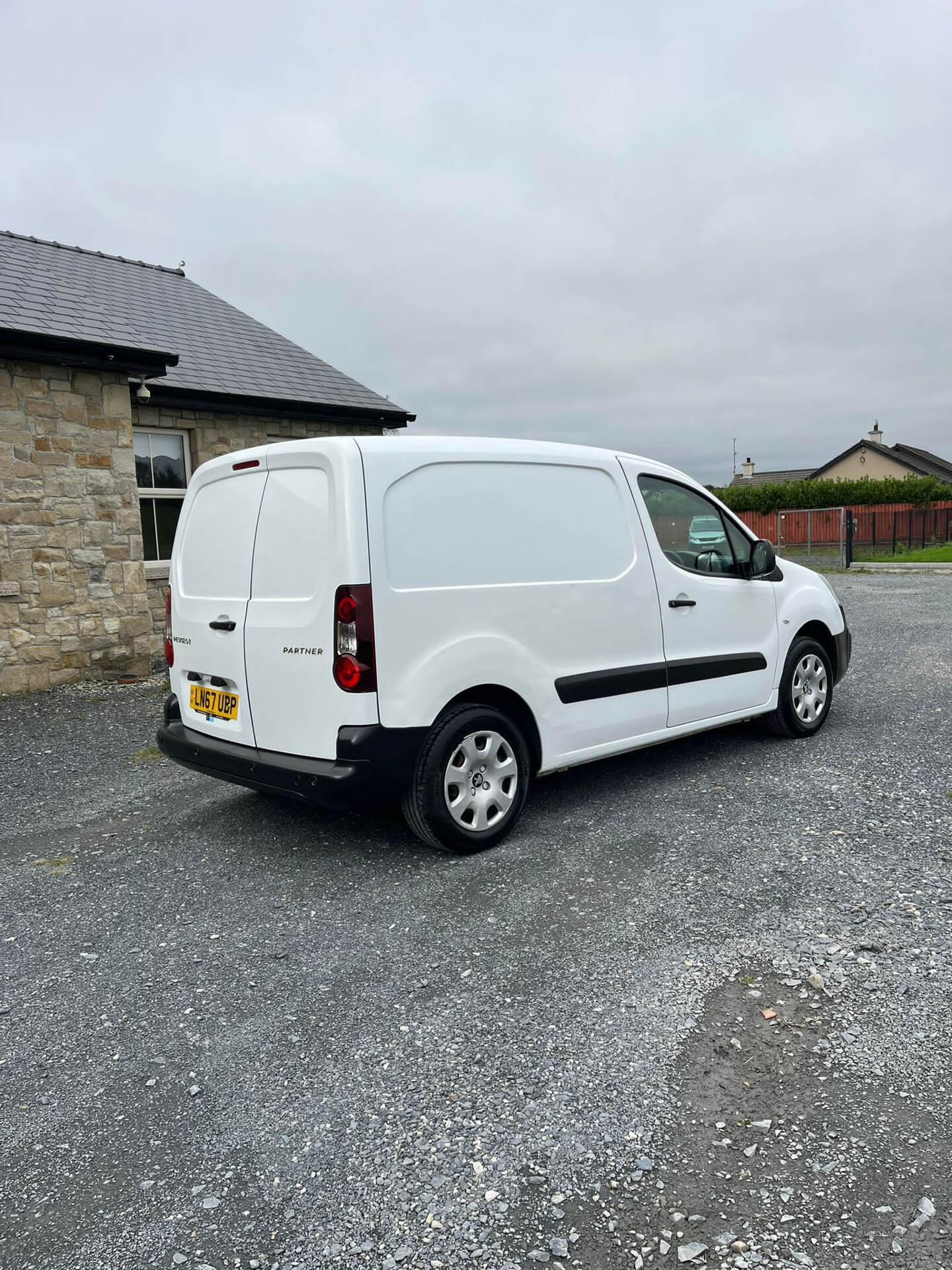 Peugeot Partner L1 DIESEL in Down