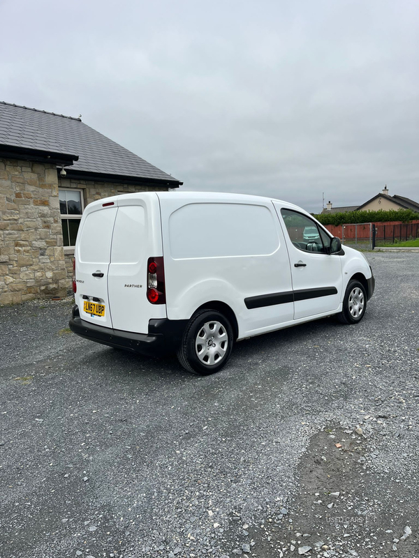 Peugeot Partner L1 DIESEL in Down