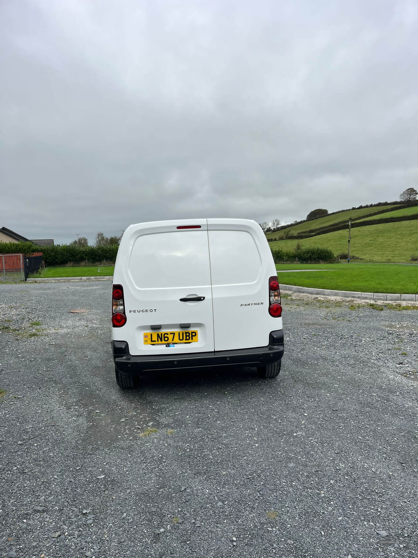 Peugeot Partner L1 DIESEL in Down