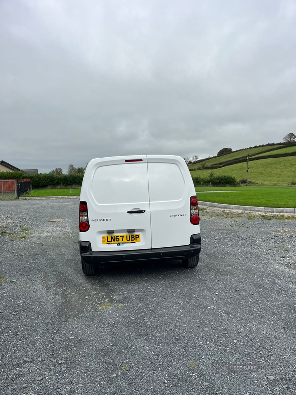 Peugeot Partner L1 DIESEL in Down