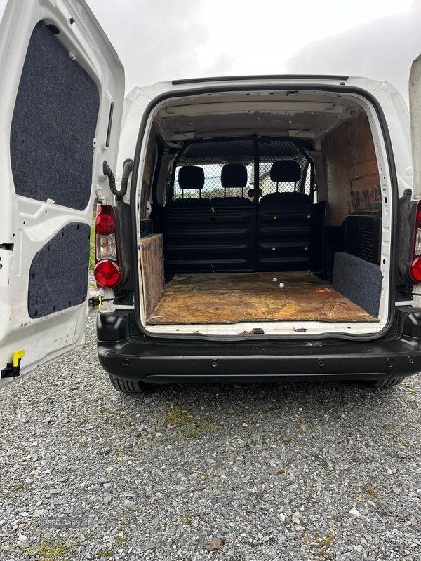 Peugeot Partner L1 DIESEL in Down