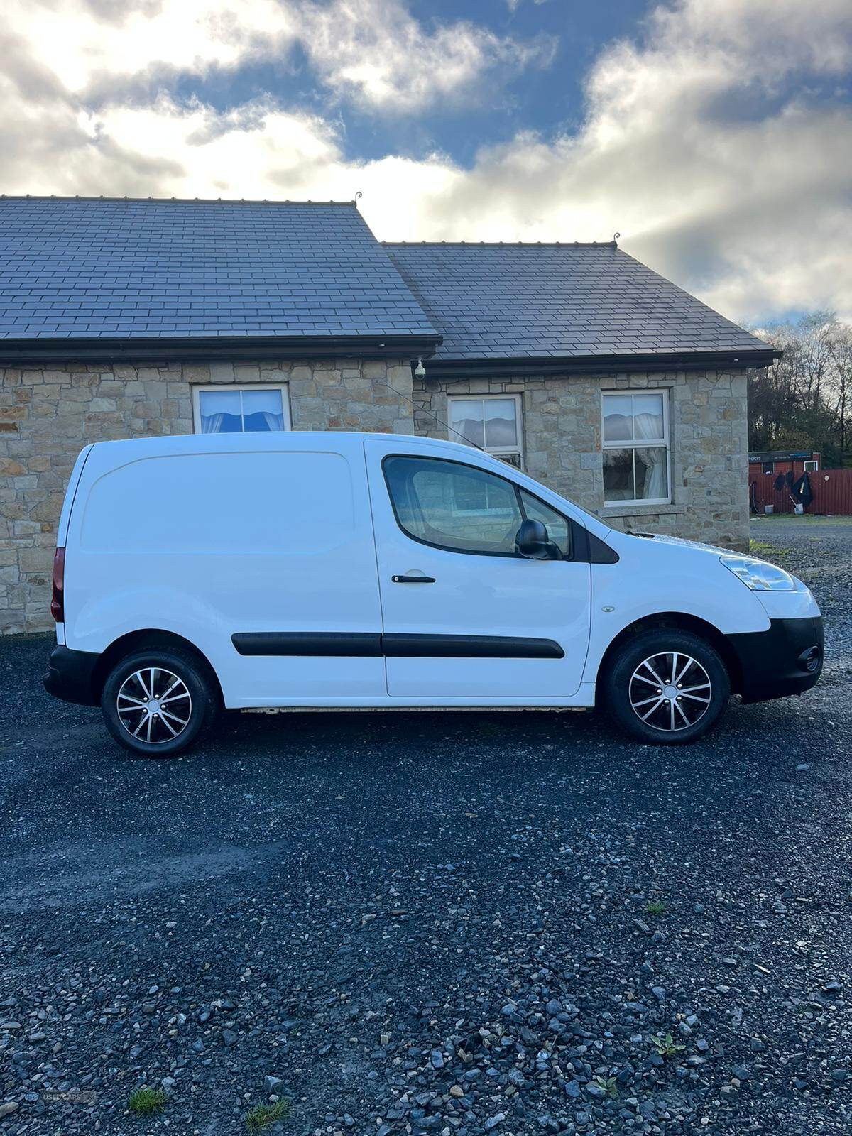 Peugeot Partner L1 DIESEL in Down