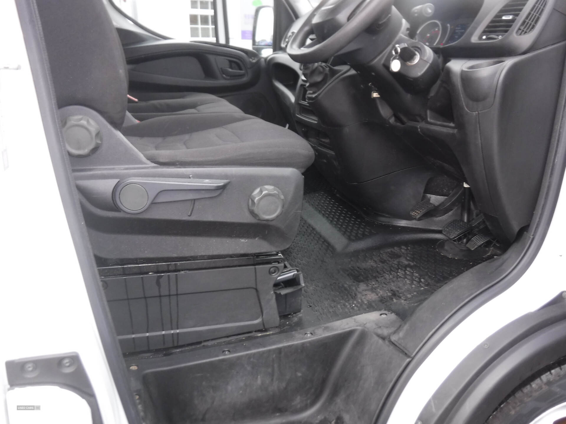 Iveco Daily 35C14 DIESEL in Down