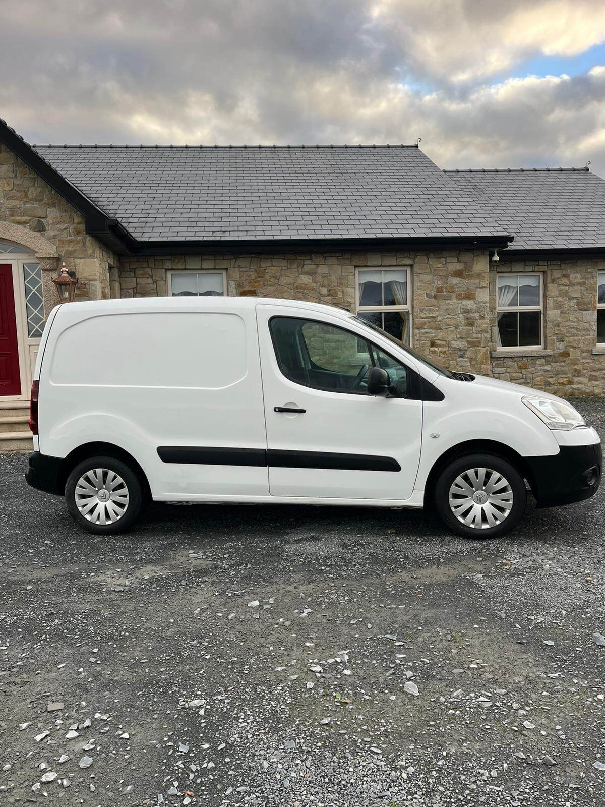 Citroen Berlingo L1 DIESEL in Down