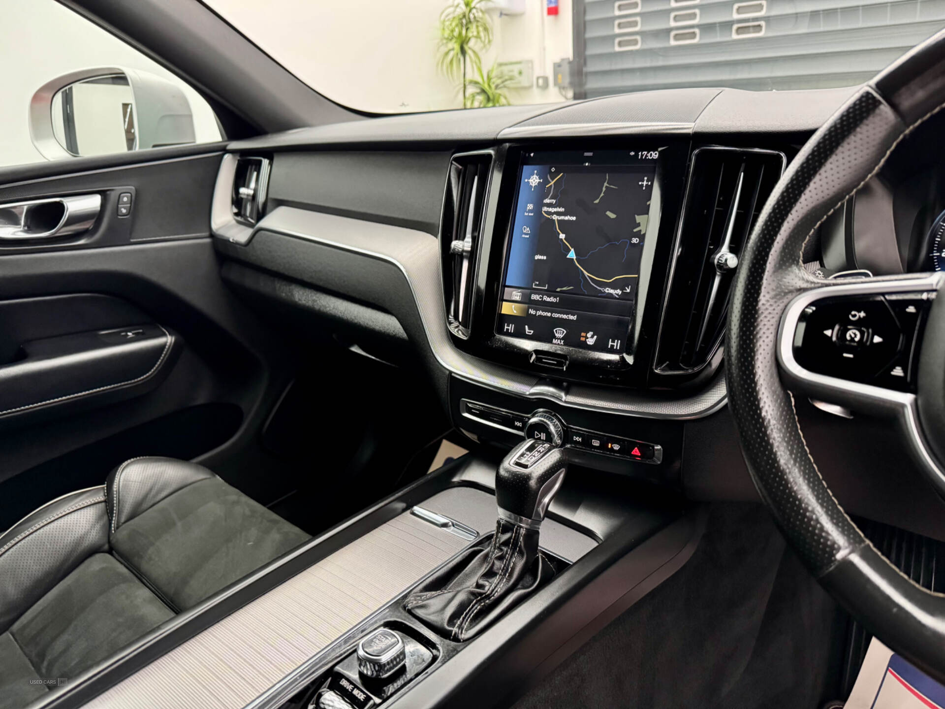 Volvo XC60 DIESEL ESTATE in Derry / Londonderry