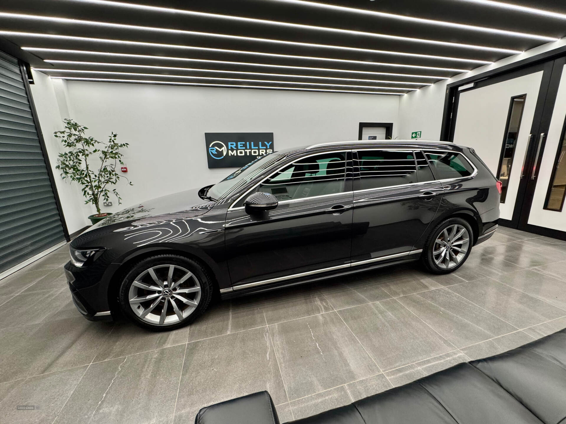 Volkswagen Passat DIESEL ESTATE in Derry / Londonderry