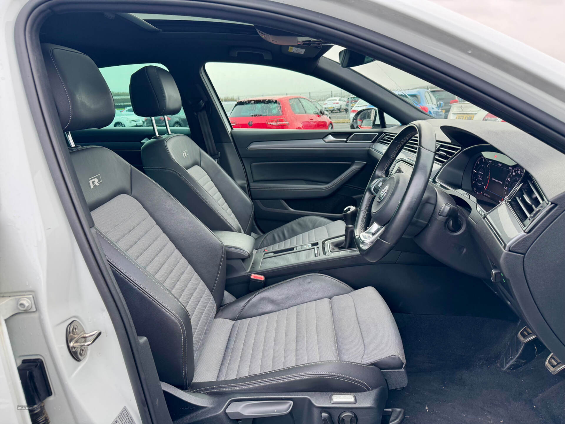 Volkswagen Passat DIESEL SALOON in Derry / Londonderry