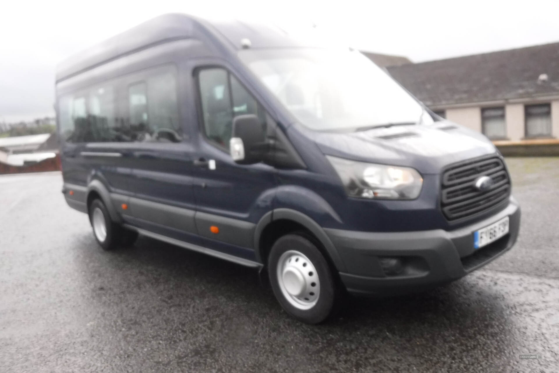Ford Transit 460 L4 MINIBUS DIESEL RWD in Down