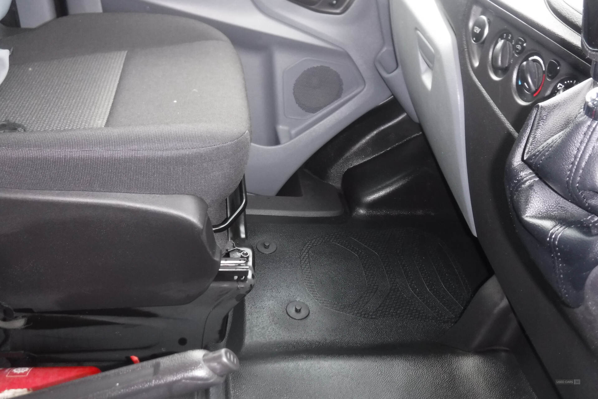 Ford Transit 460 L4 MINIBUS DIESEL RWD in Down