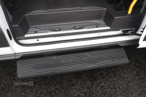 Ford Transit 460 L4 MINIBUS DIESEL RWD in Down