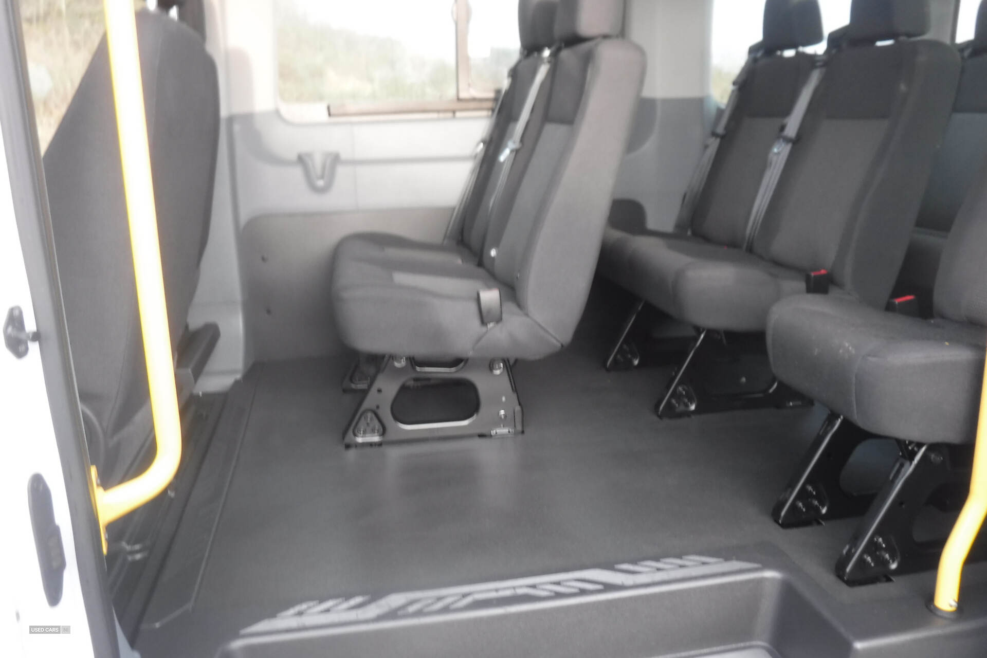 Ford Transit 460 L4 MINIBUS DIESEL RWD in Down