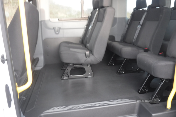 Ford Transit 460 L4 MINIBUS DIESEL RWD in Down