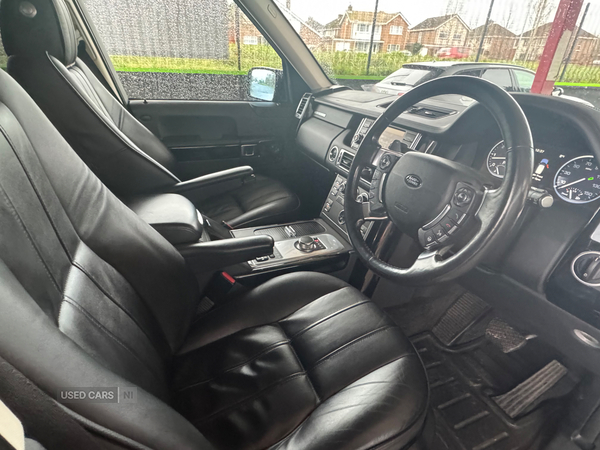 Land Rover Range Rover DIESEL ESTATE in Armagh