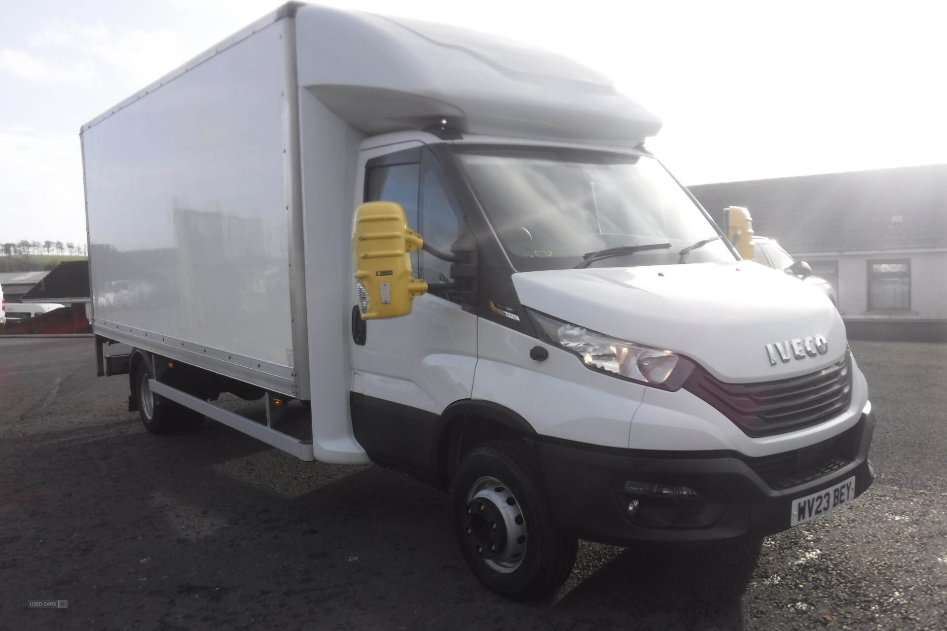 Iveco Daily 72-180 17ft GRP box with Dhollandia tail lift. in Down