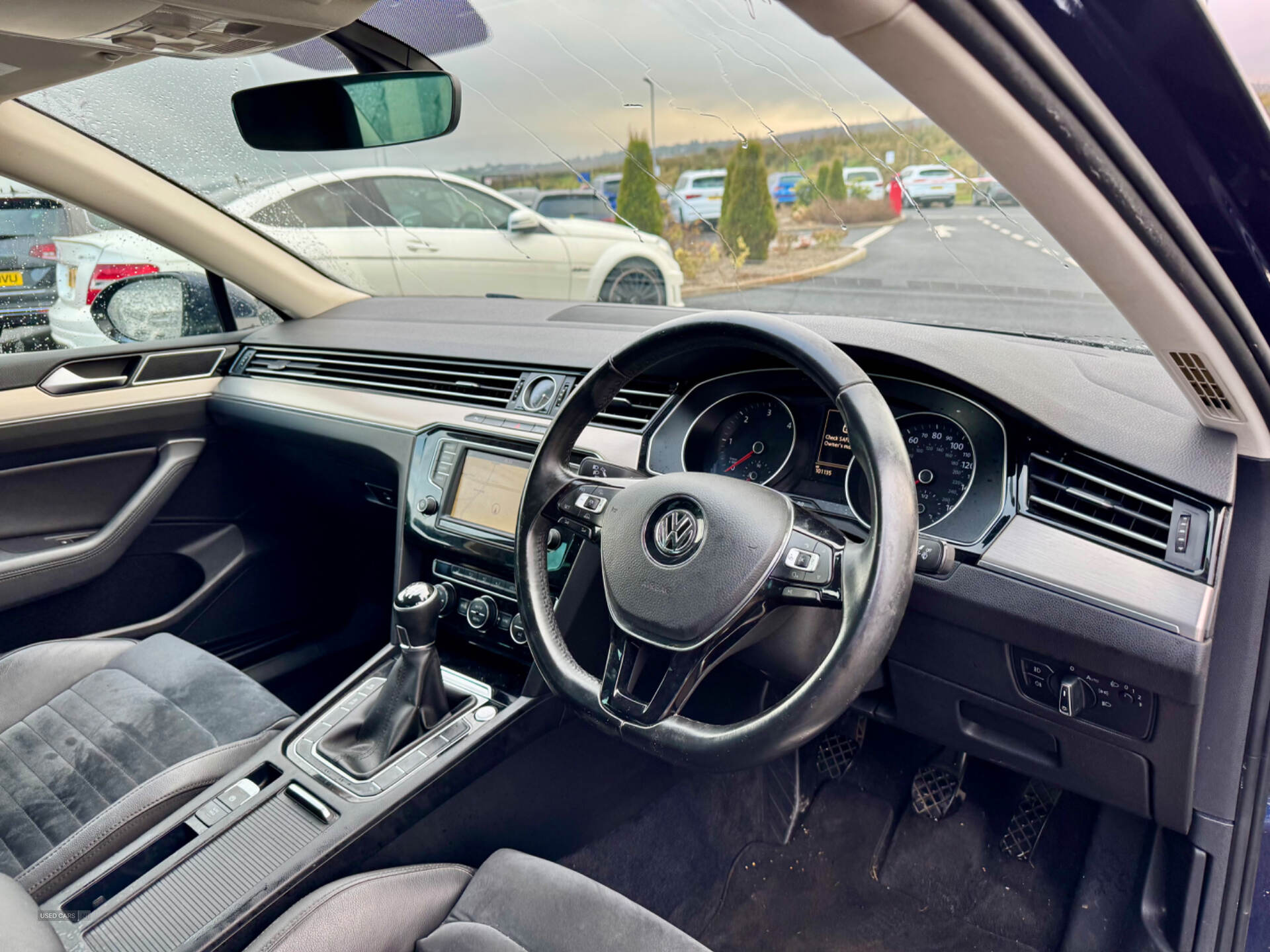 Volkswagen Passat DIESEL SALOON in Derry / Londonderry