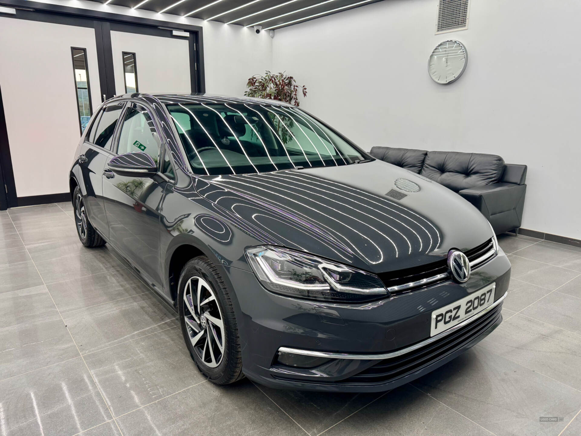 Volkswagen Golf HATCHBACK in Derry / Londonderry