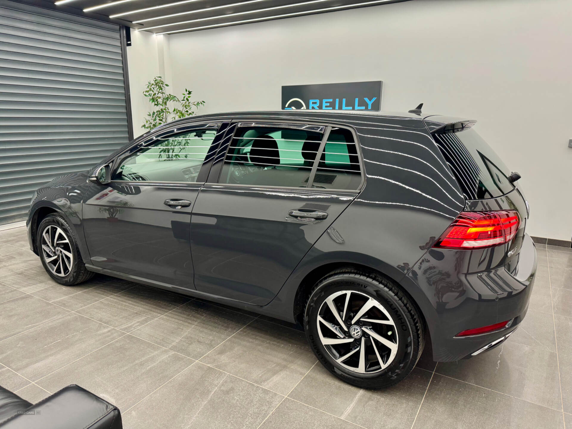 Volkswagen Golf HATCHBACK in Derry / Londonderry