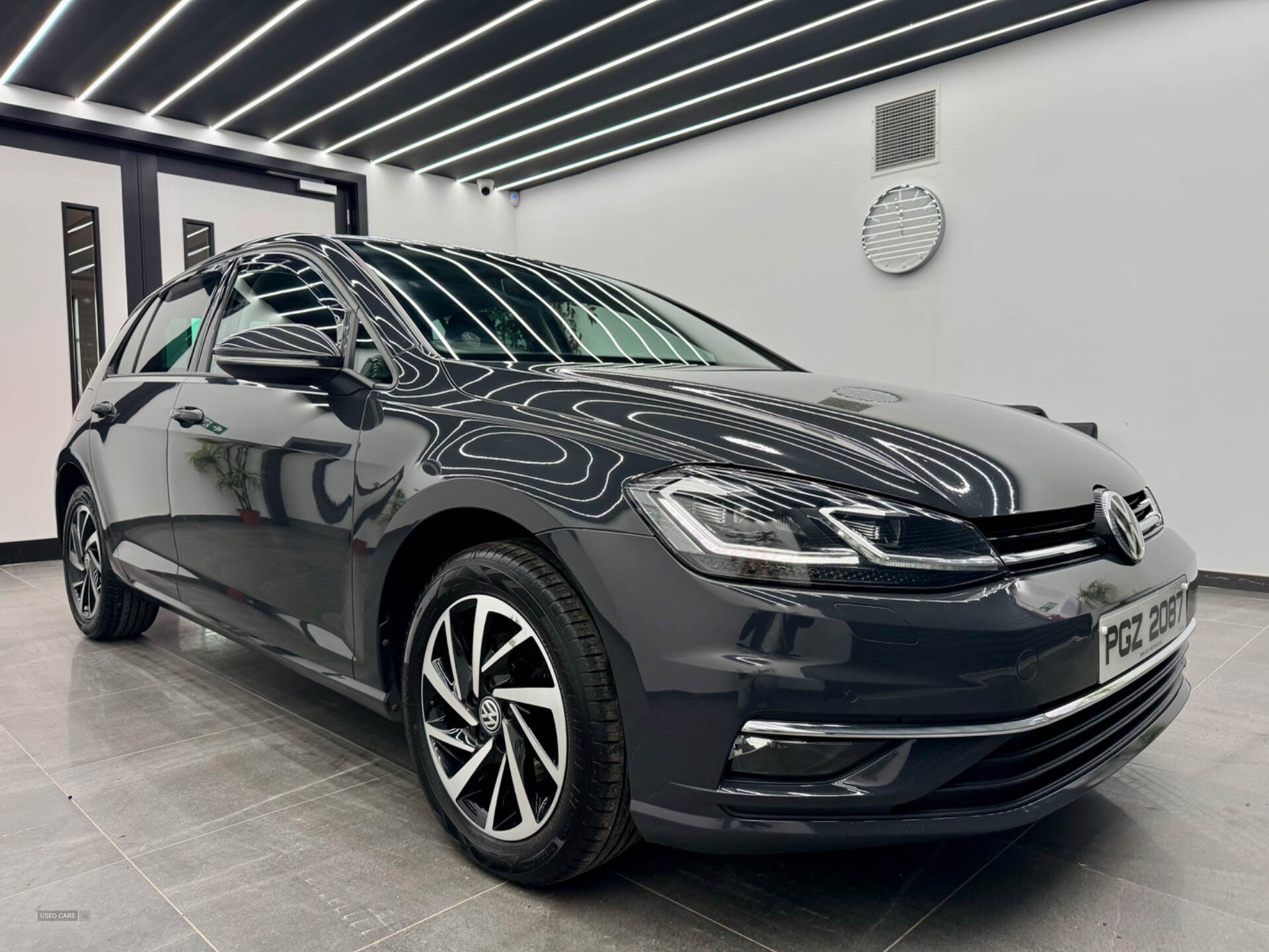 Volkswagen Golf HATCHBACK in Derry / Londonderry