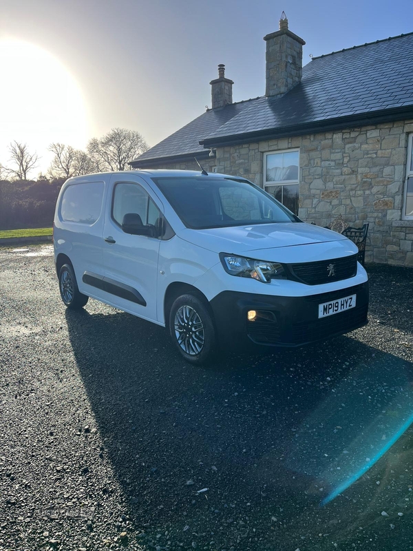 Peugeot Partner STANDARD DIESEL in Down