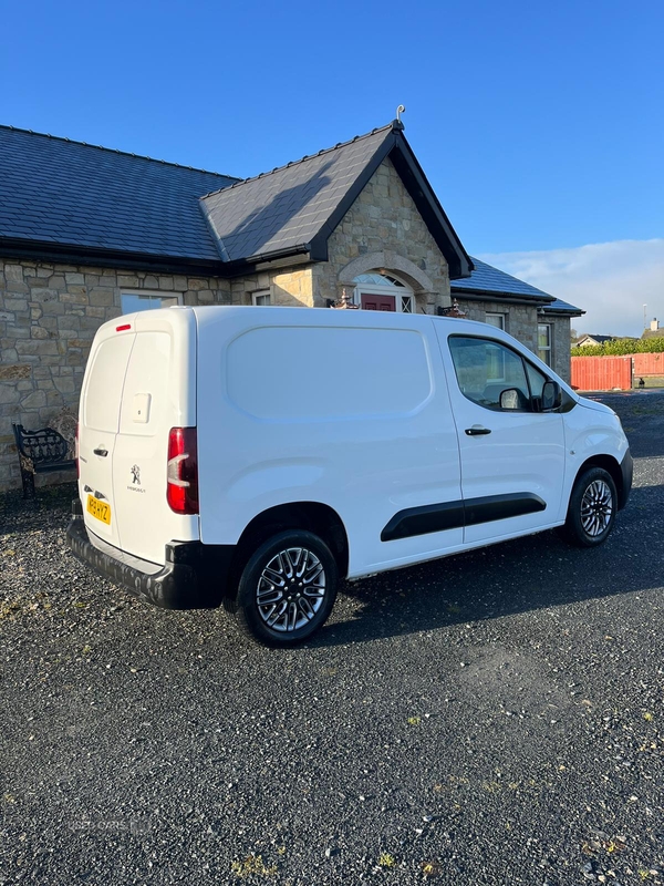 Peugeot Partner STANDARD DIESEL in Down