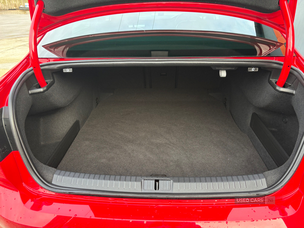 Volkswagen Passat DIESEL SALOON in Derry / Londonderry