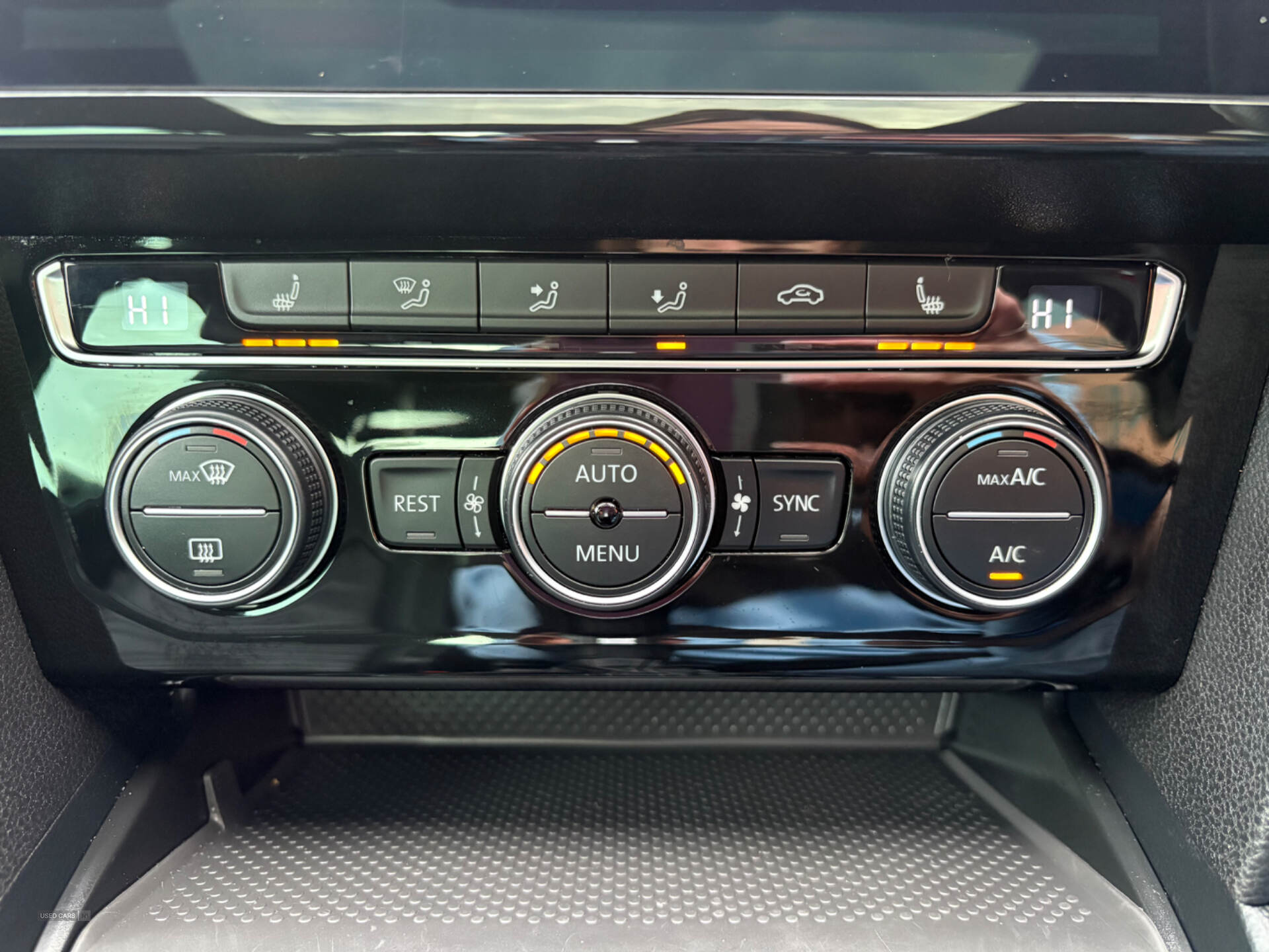 Volkswagen Passat DIESEL SALOON in Derry / Londonderry