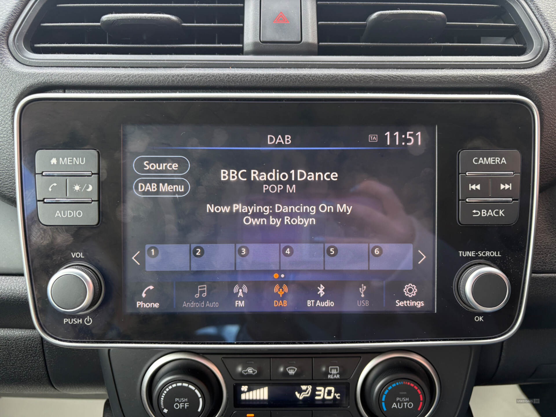 Nissan LEAF HATCHBACK in Derry / Londonderry