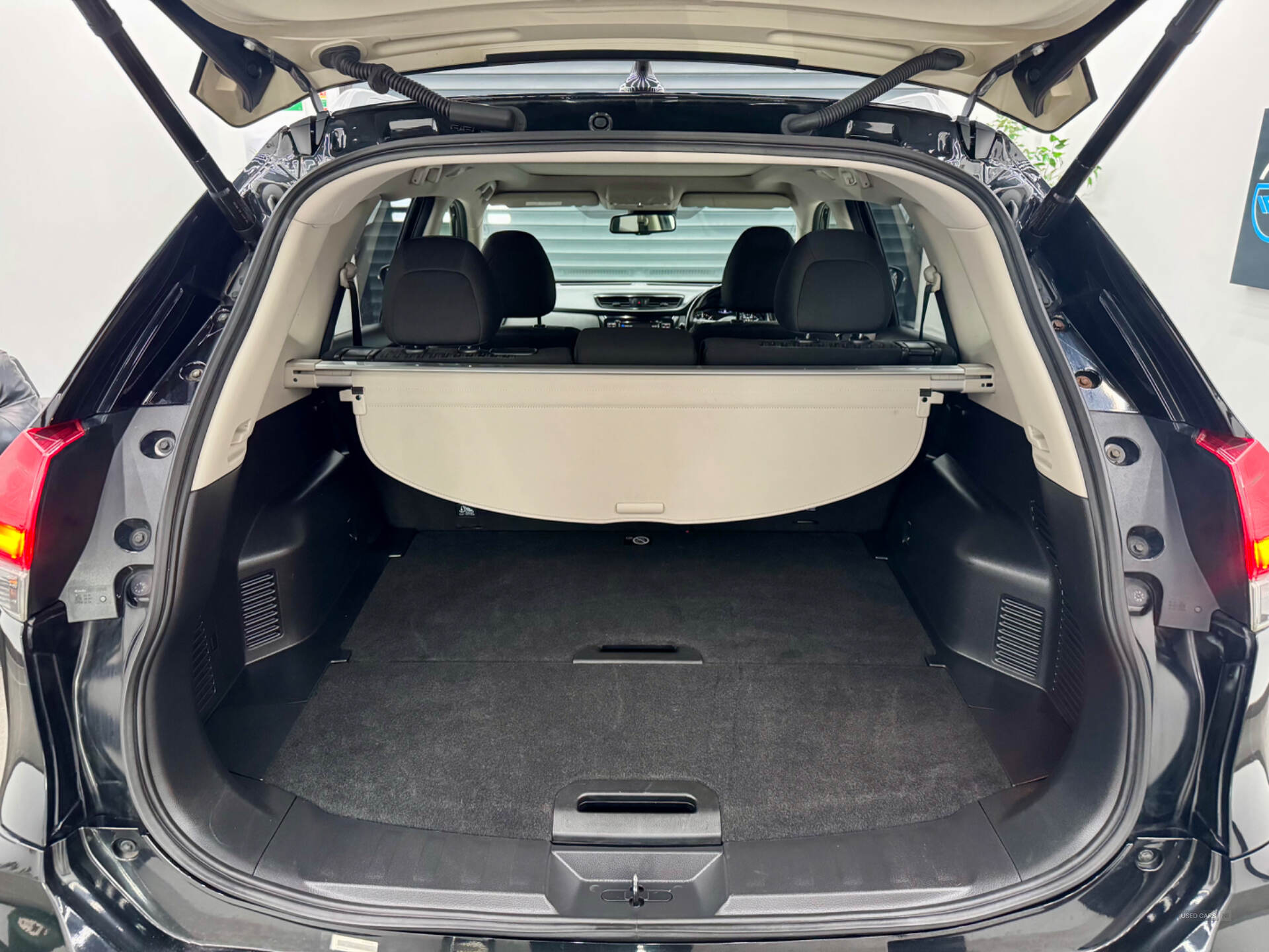 Nissan X-Trail DIESEL STATION WAGON in Derry / Londonderry