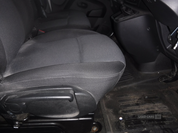 Renault Master LWB DIESEL FWD in Down