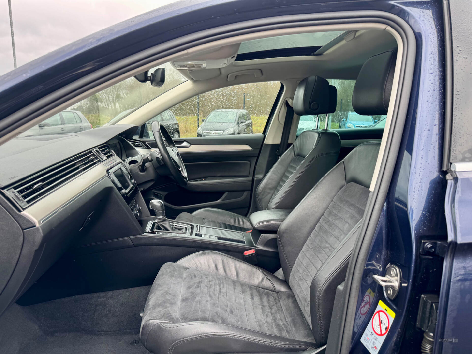 Volkswagen Passat DIESEL SALOON in Derry / Londonderry