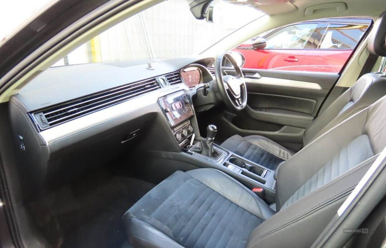 Volkswagen Passat DIESEL SALOON in Derry / Londonderry